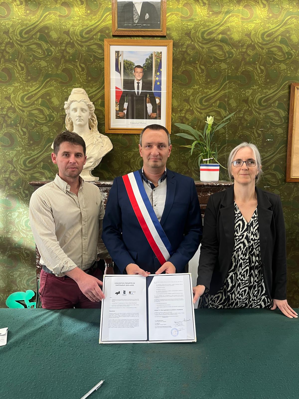 Une convention tripartite pour soutenir la filière équestre et le développement territorial à Saint-Sauveur-en-Puisaye